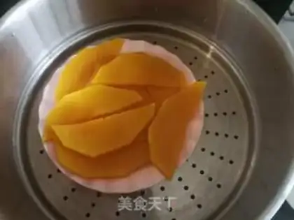 Make Creative egg fried rice step 1
