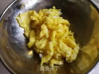 Make Creative egg fried rice step 3