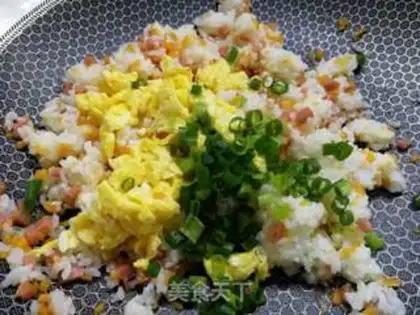 Make Creative egg fried rice step 6
