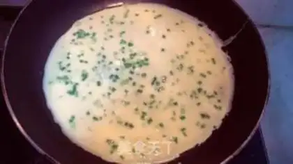 Make Onion eggcake step 2