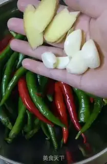 Make Chili pickles step 1
