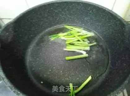 Make Onion noodles step 3