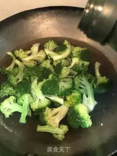 Make Fried broccoli step 2