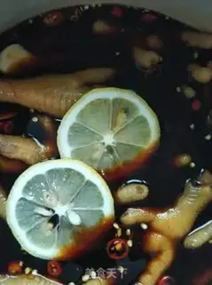 Make A chicken claw with a lemon step 5