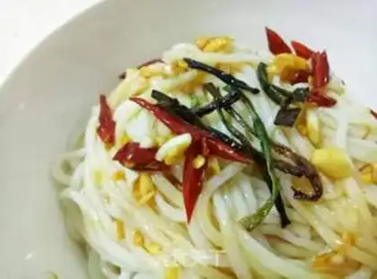 Make Onion noodles step 11