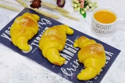 Make Pumpkin croissants step 16
