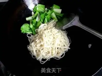 Make Soy sauce noodles step 5