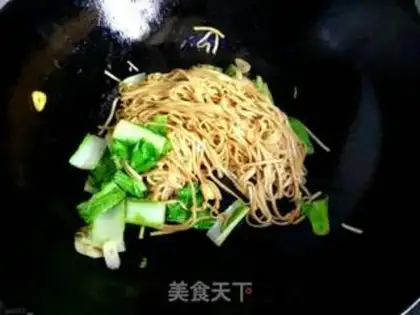 Make Soy sauce noodles step 6