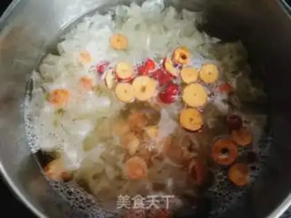 Make The silver spoon of the red date step 6