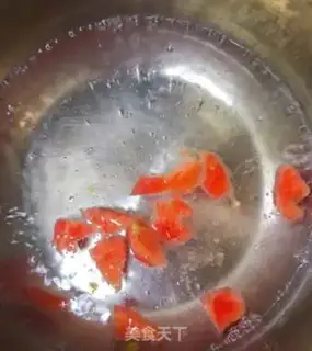 Make Tomato noodles step 1