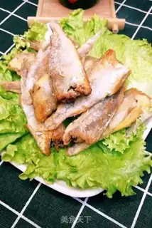 Make Dried and fried yellowfish step 7