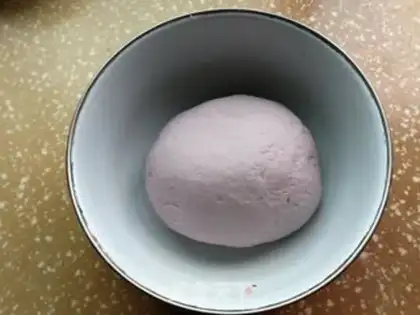 Make Yang Mei cut the buns step 2