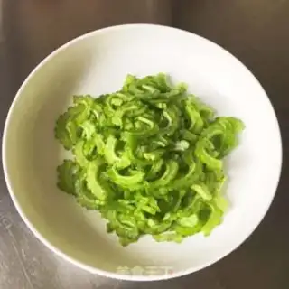 Make A cold, bitter melon step 1