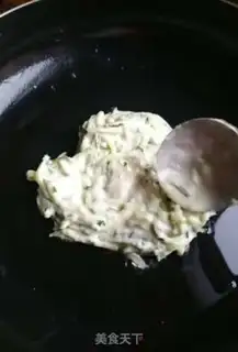 Make cucumber omelet step 4