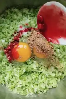 Make Eggs and carrots step 3