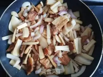 Make Flaming mushroom onions step 10
