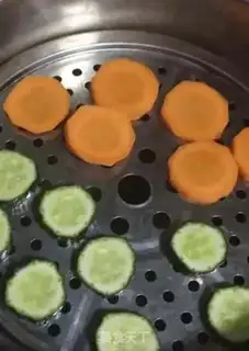 Make Carrot cucumber mud step 0