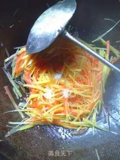 Make Fried carrot potatoes step 4