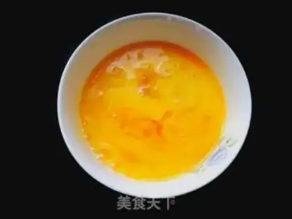Make Pretzel fried eggs step 2