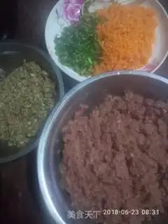 Make Spicy mushrooms and carrots step 1