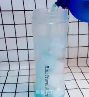 Make Blue sky clouds step 1