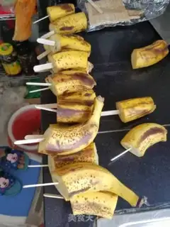 Make Banana popsicle step 1