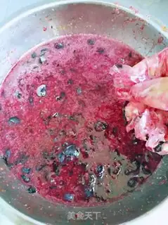 Make Homemade blueberry sauce step 1