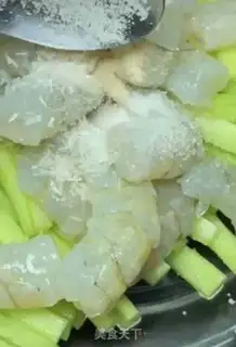 Make Cucumber shrimp step 2