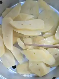 Make Pixie-tail shrimp ball step 1