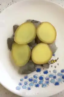 Make Shrimp potatoes steaming eggs step 0