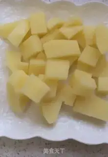 Make Shrimp potatoes steaming eggs step 2