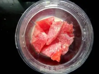 Make Watermelon shakes step 1