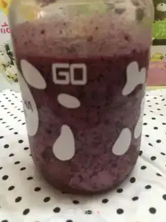 Make Blueberry milkshake step 2