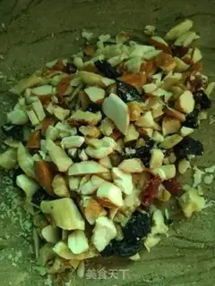 Make A bowl of cake step 2