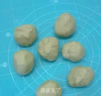 Make Milk and bean rolls step 4