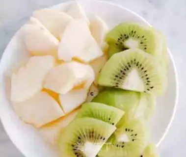 Make Apple monkey milkshake step 1