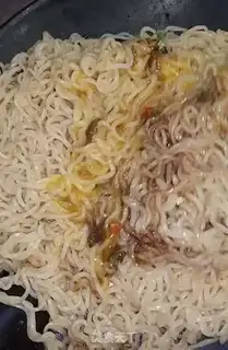 Make Spaghetti pizza step 3