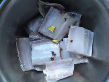 Make Red-fried fish step 0