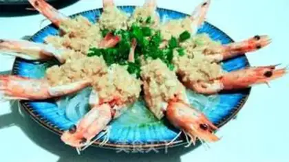 Make A garlic fan with a shrimp back step 7
