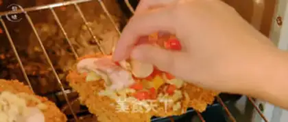 Make Red chips, chicken pizza step 10