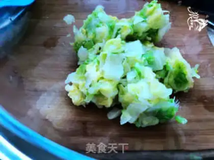 Make A cabbage mix fan step 3