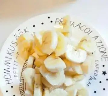 Make Banana milk oatmeal step 3