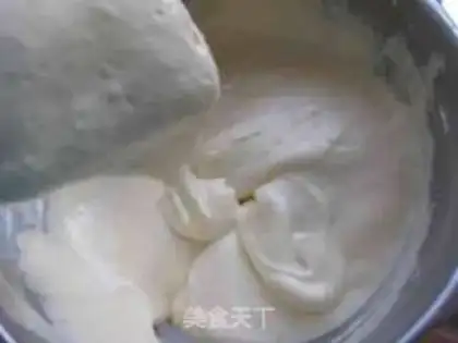 Make Freckle cream, eight inches cake step 3