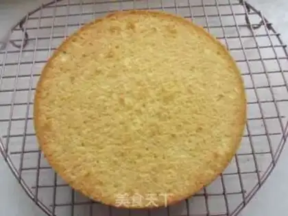 Make Freckle cream, eight inches cake step 6