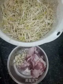 Make Green bean sprouts step 0