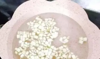Make Smelt shrimp omelet step 2