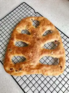 Make Leaf-shaped pie step 9