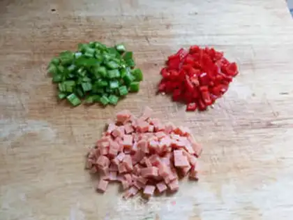 Make Twin pepper ham and egg fried rice step 1