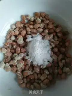Make Sweet-mouth peanut rice step 2