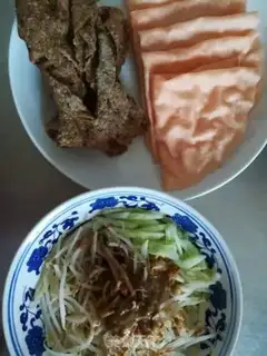 Make Green bean sprouts with cucumbers and steam cakes step 4